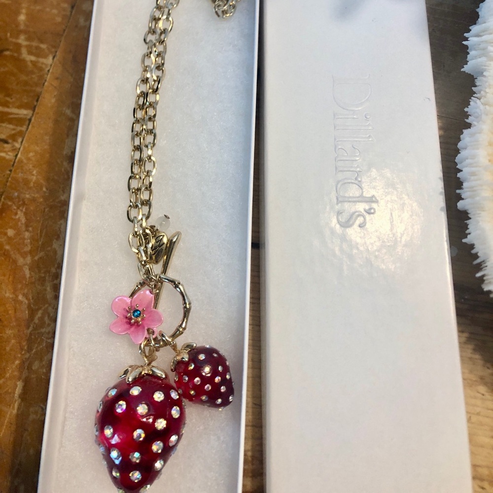 Betsy Johnson Gold Strawberry Charm Necklace w Red Acrylic Crystal Strawberries - Picture 5 of 5